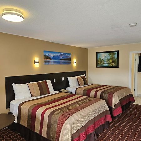 Fox Motor Inn Greater Napanee Ngoại thất bức ảnh