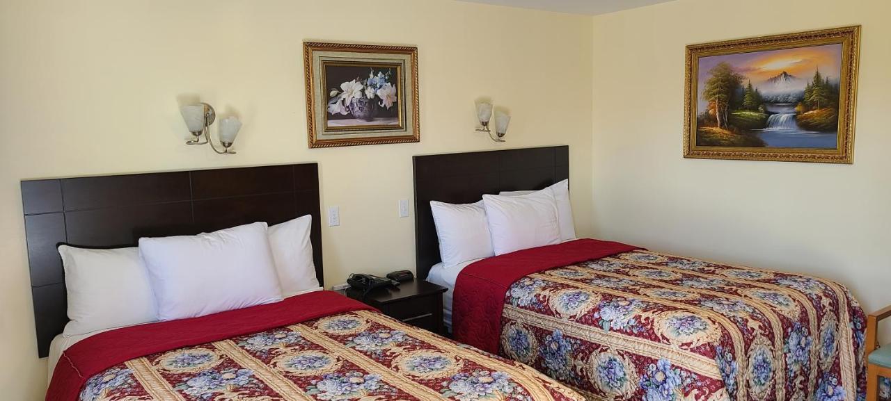 Fox Motor Inn Greater Napanee Ngoại thất bức ảnh