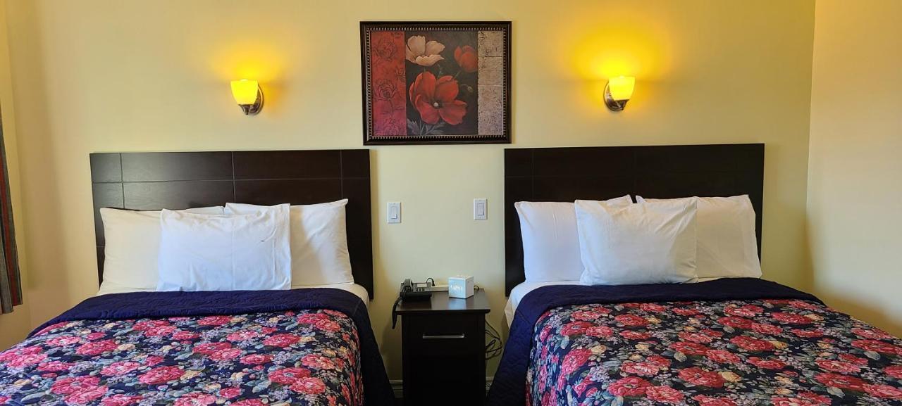 Fox Motor Inn Greater Napanee Ngoại thất bức ảnh