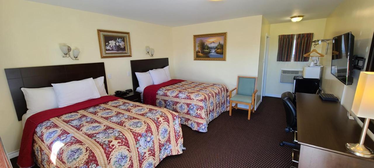 Fox Motor Inn Greater Napanee Ngoại thất bức ảnh