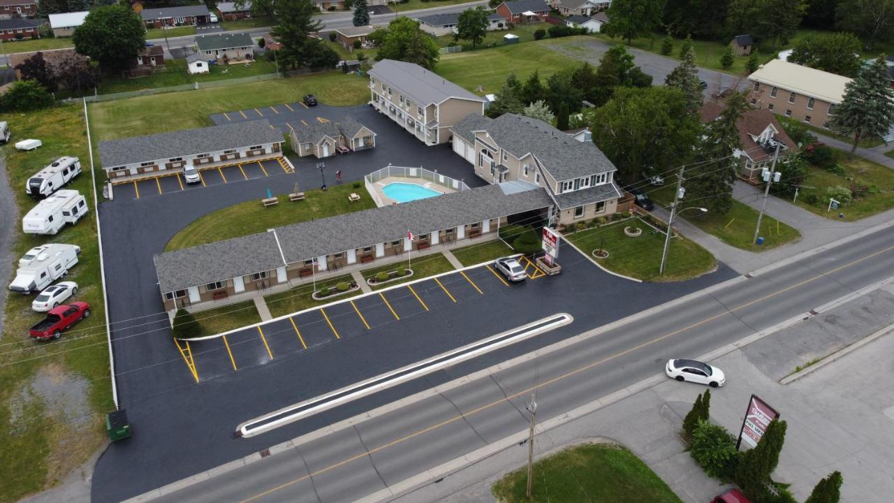 Fox Motor Inn Greater Napanee Ngoại thất bức ảnh