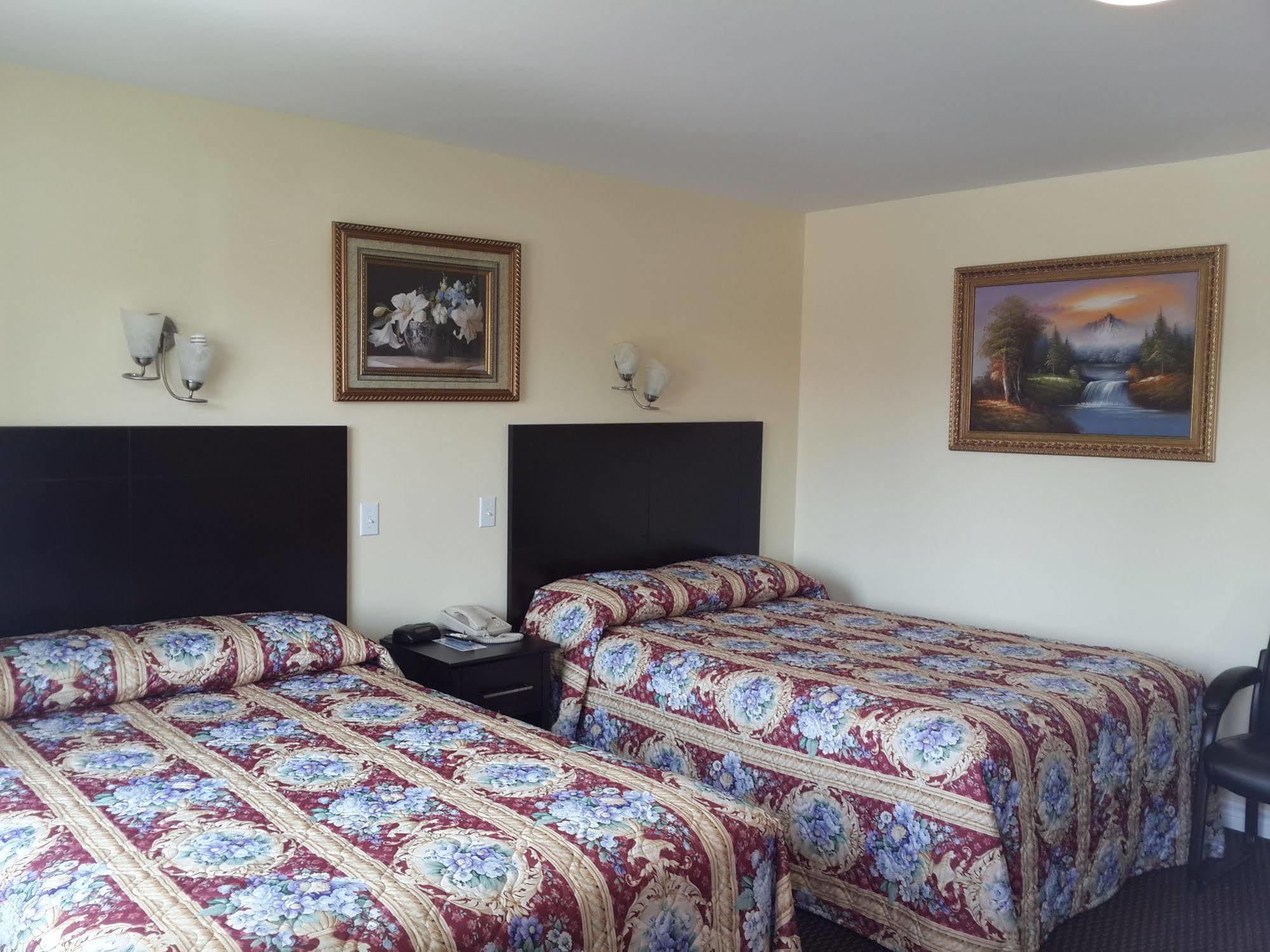 Fox Motor Inn Greater Napanee Ngoại thất bức ảnh