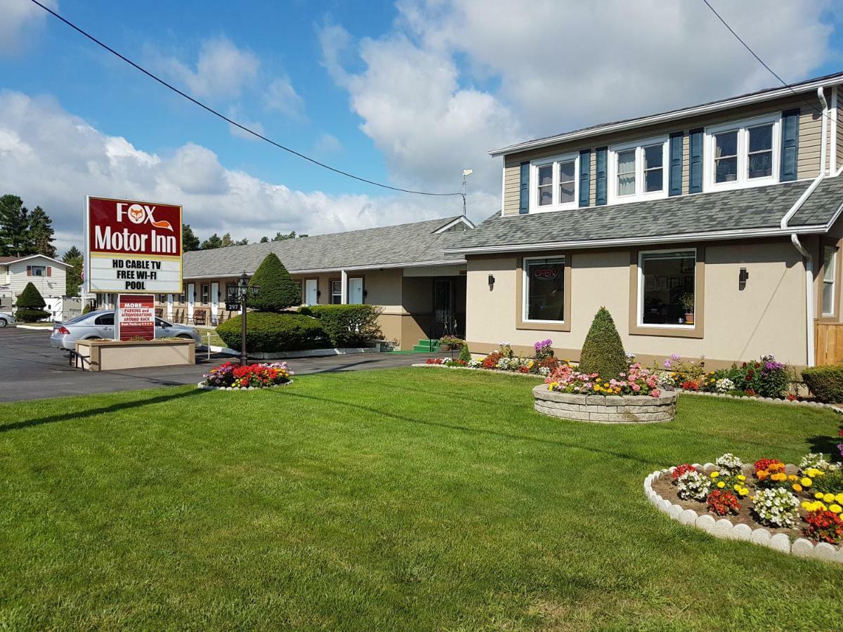 Fox Motor Inn Greater Napanee Ngoại thất bức ảnh