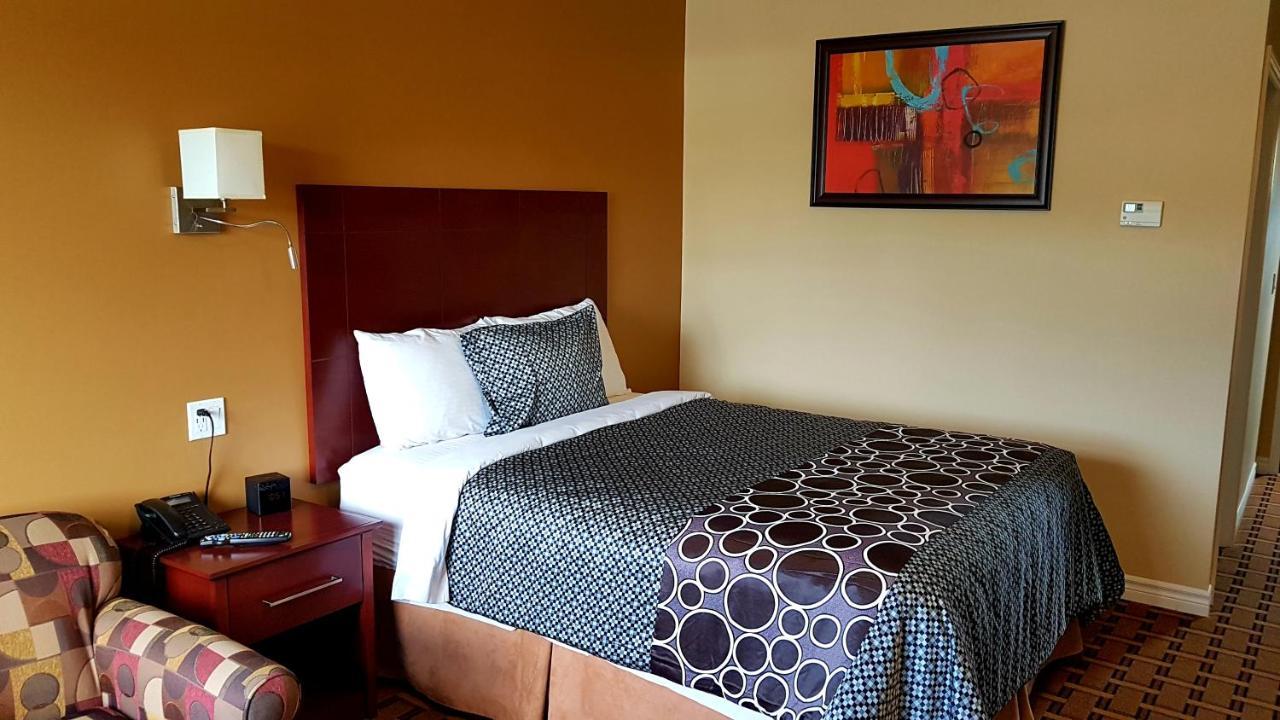 Fox Motor Inn Greater Napanee Ngoại thất bức ảnh