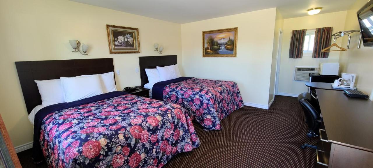 Fox Motor Inn Greater Napanee Ngoại thất bức ảnh